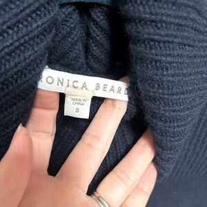 Verónica Beard cashmere navy turtleneck